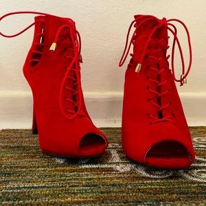 Forever size 7 red lace up heels